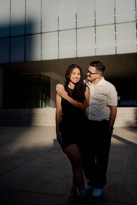 casamento ao ar livre, fotos urbanas, ensaio fotográfico Goiânia, fotografia de casamento, vídeo de casamento, cerimônia no campo, Pátio do TRT, Aldeia das Flores, fotos de casal urbano.

'