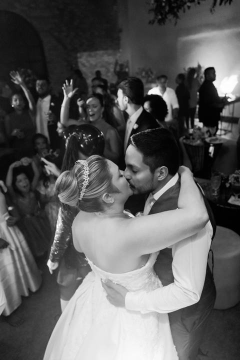 casamento clássico, casamento na igreja, casamento em Goiânia, decoração de casamento tradicional, cerimônia religiosa, Kauai Eventos, casamento Lauren e João, fotografia de casamento Goiânia, Casa de Fotografias, casamento com banda sertaneja, casamento '