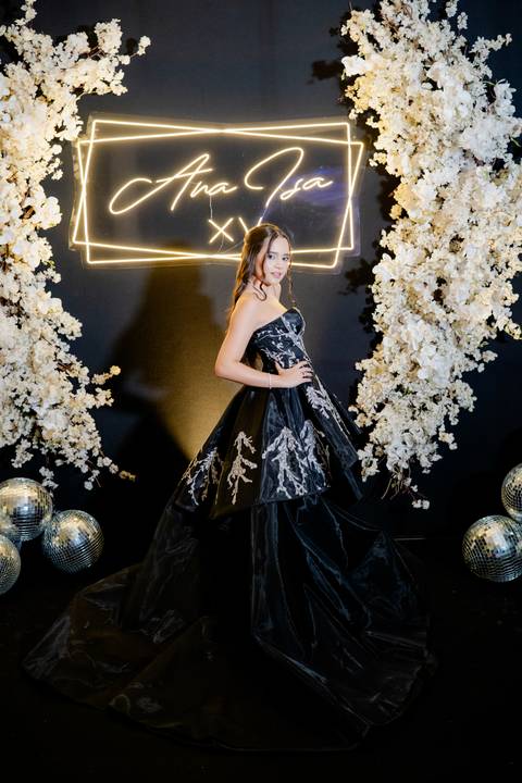 #15Anos #FestaDe15Anos #Debutante #CasaDeFotografias #FotografiaDeEventos #Ensaio15Anos #FotografiaDeDebutante #VídeoDe15Anos #AnaIsa15Anos #EventoEmGoiânia #FotografiaProfissional #FilmeDe15Anos #FestaDeDebutante #DecoraçãoDe15Anos #InspiraçãoDebutante #'