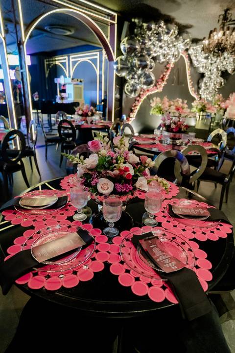 15 anos, debutante, festa de debutante, festa 15 anos Goiânia, ensaio debutante, decoração 15 anos, evento luxuoso, debutante elegante, fotografia 15 anos, festa feminina, produção debutante, aniversário 15 anos, festa luxo'