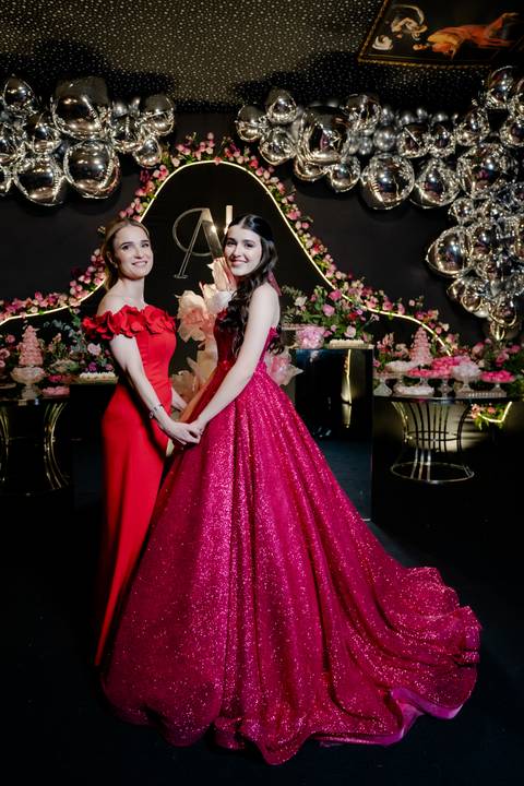15 anos, debutante, festa de debutante, festa 15 anos Goiânia, ensaio debutante, decoração 15 anos, evento luxuoso, debutante elegante, fotografia 15 anos, festa feminina, produção debutante, aniversário 15 anos, festa luxo'