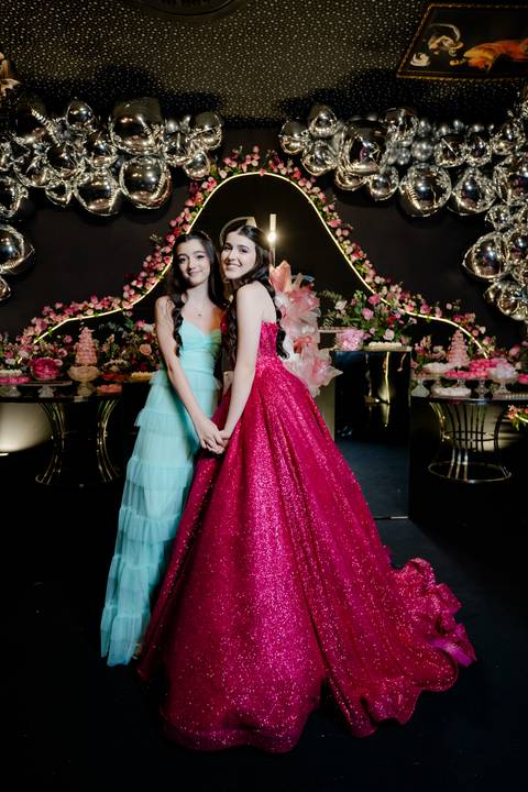 15 anos, debutante, festa de debutante, festa 15 anos Goiânia, ensaio debutante, decoração 15 anos, evento luxuoso, debutante elegante, fotografia 15 anos, festa feminina, produção debutante, aniversário 15 anos, festa luxo'