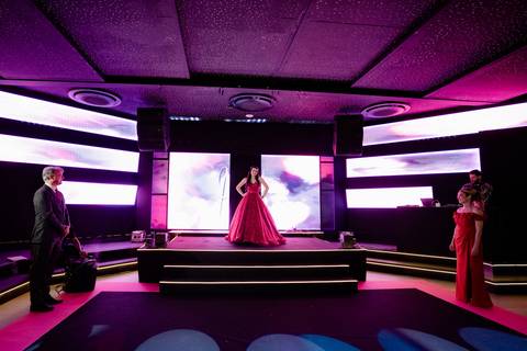 15 anos, debutante, festa de debutante, festa 15 anos Goiânia, ensaio debutante, decoração 15 anos, evento luxuoso, debutante elegante, fotografia 15 anos, festa feminina, produção debutante, aniversário 15 anos, festa luxo'