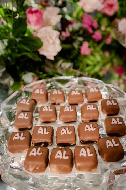 15 anos, debutante, festa de debutante, festa 15 anos Goiânia, ensaio debutante, decoração 15 anos, evento luxuoso, debutante elegante, fotografia 15 anos, festa feminina, produção debutante, aniversário 15 anos, festa luxo'