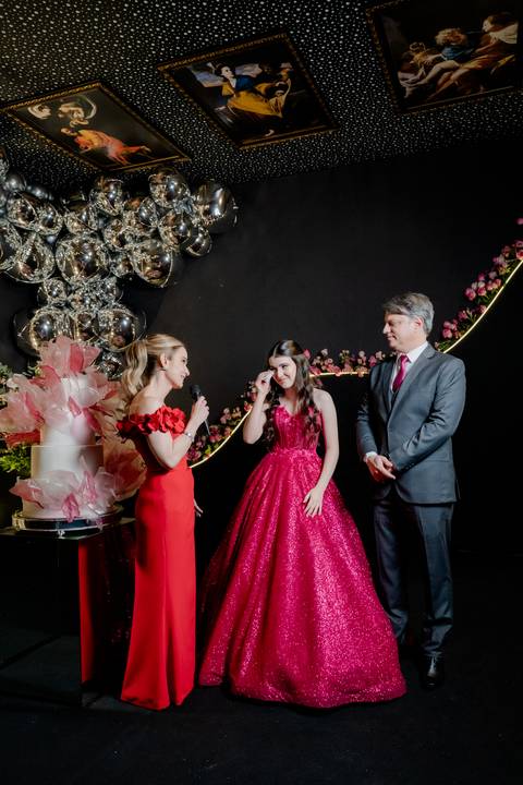 15 anos, debutante, festa de debutante, festa 15 anos Goiânia, ensaio debutante, decoração 15 anos, evento luxuoso, debutante elegante, fotografia 15 anos, festa feminina, produção debutante, aniversário 15 anos, festa luxo'