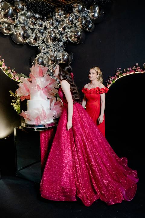 15 anos, debutante, festa de debutante, festa 15 anos Goiânia, ensaio debutante, decoração 15 anos, evento luxuoso, debutante elegante, fotografia 15 anos, festa feminina, produção debutante, aniversário 15 anos, festa luxo'