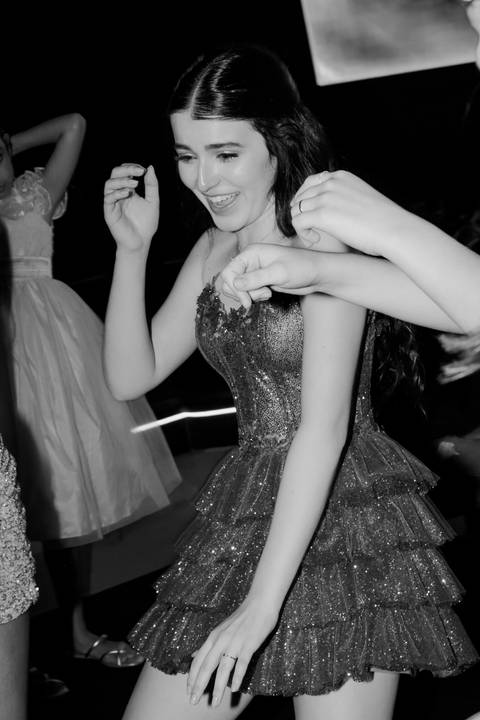 15 anos, debutante, festa de debutante, festa 15 anos Goiânia, ensaio debutante, decoração 15 anos, evento luxuoso, debutante elegante, fotografia 15 anos, festa feminina, produção debutante, aniversário 15 anos, festa luxo'