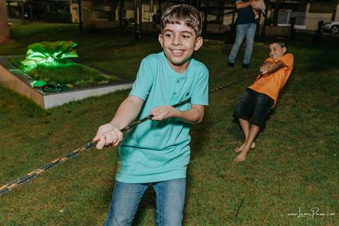 aniversario de 1 ano infantil de menina tema jardim encantado em casa no condomínio Vivares.  Festa com decoração, doces, brincadeiras, diversão, bolo, familia, fotografia de aniversario, fotografo infantil, fotografo em natal, festa de menina'