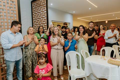 aniversario de 1 ano infantil de menina tema jardim encantado em casa no condomínio Vivares.  Festa com decoração, doces, brincadeiras, diversão, bolo, familia, fotografia de aniversario, fotografo infantil, fotografo em natal, festa de menina'