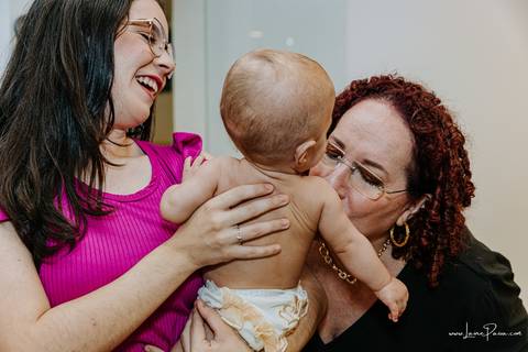 aniversario de 1 ano infantil de menina tema jardim encantado em casa no condomínio Vivares.  Festa com decoração, doces, brincadeiras, diversão, bolo, familia, fotografia de aniversario, fotografo infantil, fotografo em natal, festa de menina'