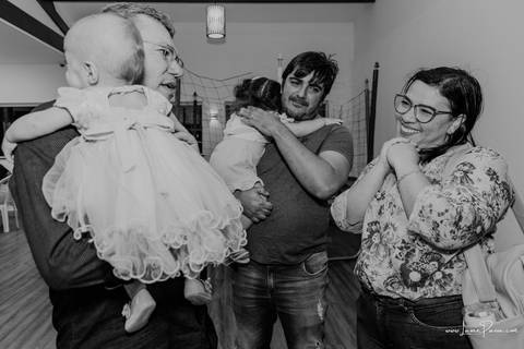 aniversario de 1 ano infantil de menina tema jardim encantado em casa no condomínio Vivares.  Festa com decoração, doces, brincadeiras, diversão, bolo, familia, fotografia de aniversario, fotografo infantil, fotografo em natal, festa de menina'