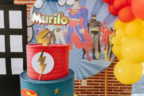 aniversario de 4 anos infantil de menino tema liga da justiça no Vila do brincar.  Festa com decoração, doces, brincadeiras, diversão, bolo, familia, fotografia de aniversario, fotografo infantil, fotografo em natal, festa de menino'
