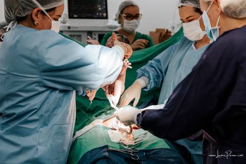 fotografia de parto - hospital rio grande - maternidade delfin - natal rn - parto cesaria - fotografo de parto - familia - nascimento - fotografo em natal - fotografo de familia - parto normal - medico - obstetra - parto natural - promater - unimed - mae'