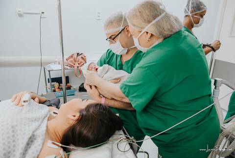fotografia de parto - hospital rio grande - maternidade delfin - natal rn - parto cesaria - fotografo de parto - familia - nascimento - fotografo em natal - fotografo de familia - parto normal - medico - obstetra - parto natural - promater - unimed - mae'