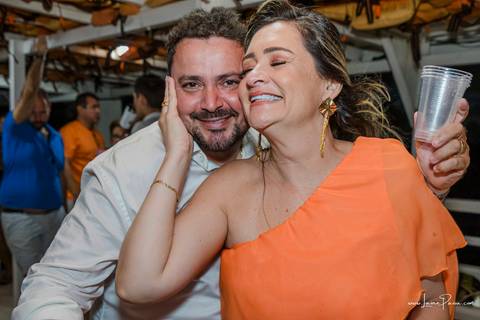 aniversario, 15 anos, em barco, litoral norte, natal, praia da redinha, fim de tarde, festa,  por do sol, diversão, decoracao, festa, amizade, familia, '