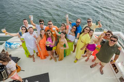 aniversario, 15 anos, em barco, litoral norte, natal, praia da redinha, fim de tarde, festa,  por do sol, diversão, decoracao, festa, amizade, familia, '