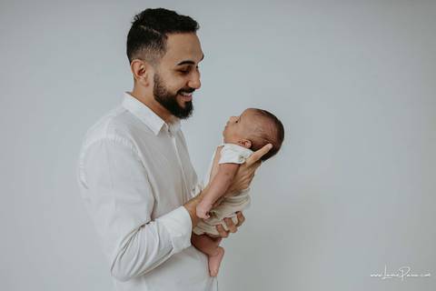 ensaio em estudio - fotografia infantil - maternidade - natal rn - pais de primeira viagem - fotos das mãos - bebe - primeiros dias - fotografo em natal - fotografo de familia - recem nascido - newborn - familia - pai - mae'