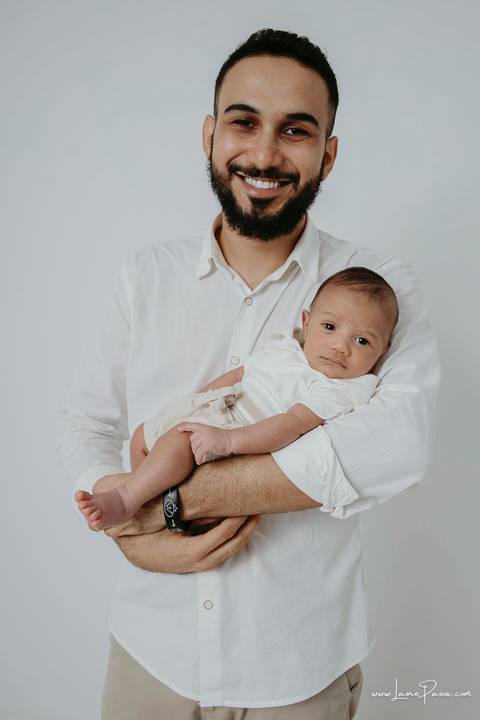 ensaio em estudio - fotografia infantil - maternidade - natal rn - pais de primeira viagem - fotos das mãos - bebe - primeiros dias - fotografo em natal - fotografo de familia - recem nascido - newborn - familia - pai - mae'