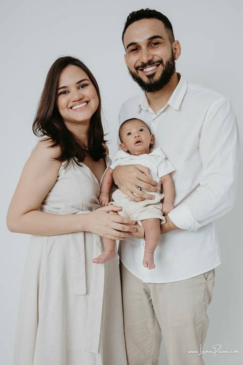 ensaio em estudio - fotografia infantil - maternidade - natal rn - pais de primeira viagem - fotos das mãos - bebe - primeiros dias - fotografo em natal - fotografo de familia - recem nascido - newborn - familia - pai - mae'