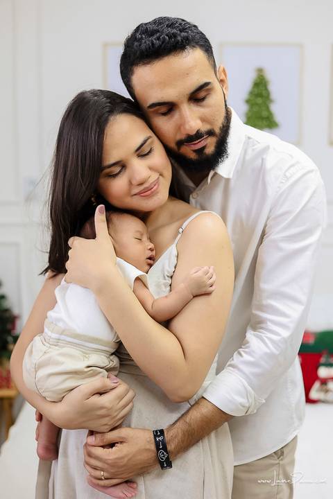 ensaio em estudio - fotografia infantil - maternidade - natal rn - pais de primeira viagem - fotos das mãos - bebe - primeiros dias - fotografo em natal - fotografo de familia - recem nascido - newborn - familia - pai - mae'