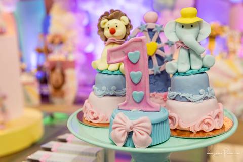 aniversario de 1 ano infantil de menina tema circo rosa,  Festa com decoração, doces, brincadeiras, diversão, bolo, familia, fotografia de aniversario, fotografo infantil, fotografo em natal, festa de menina'