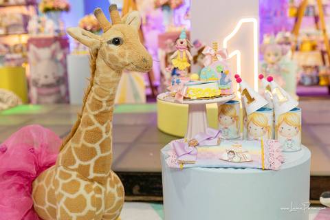 aniversario de 1 ano infantil de menina tema circo rosa,  Festa com decoração, doces, brincadeiras, diversão, bolo, familia, fotografia de aniversario, fotografo infantil, fotografo em natal, festa de menina'