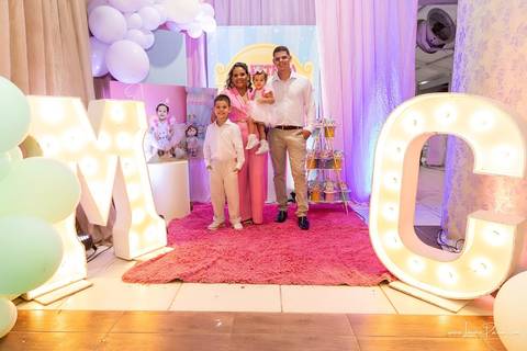 aniversario de 1 ano infantil de menina tema circo rosa,  Festa com decoração, doces, brincadeiras, diversão, bolo, familia, fotografia de aniversario, fotografo infantil, fotografo em natal, festa de menina'