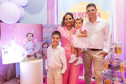 aniversario de 1 ano infantil de menina tema circo rosa,  Festa com decoração, doces, brincadeiras, diversão, bolo, familia, fotografia de aniversario, fotografo infantil, fotografo em natal, festa de menina'