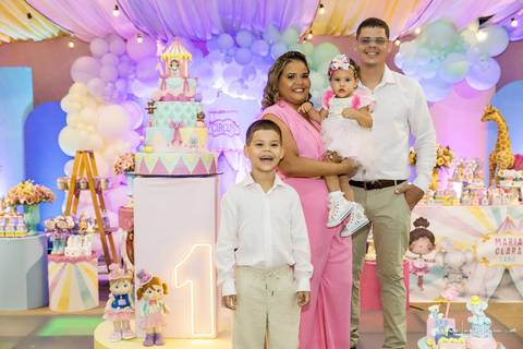 aniversario de 1 ano infantil de menina tema circo rosa,  Festa com decoração, doces, brincadeiras, diversão, bolo, familia, fotografia de aniversario, fotografo infantil, fotografo em natal, festa de menina'