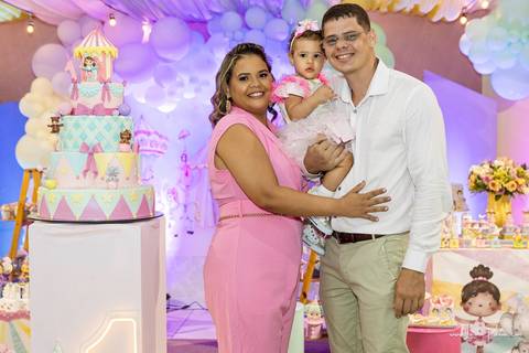 aniversario de 1 ano infantil de menina tema circo rosa,  Festa com decoração, doces, brincadeiras, diversão, bolo, familia, fotografia de aniversario, fotografo infantil, fotografo em natal, festa de menina'