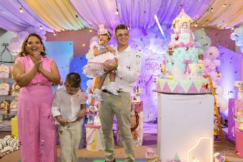 aniversario de 1 ano infantil de menina tema circo rosa,  Festa com decoração, doces, brincadeiras, diversão, bolo, familia, fotografia de aniversario, fotografo infantil, fotografo em natal, festa de menina'