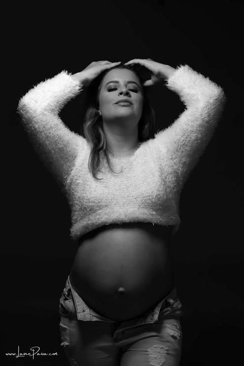 ensaio gestante - gravida - em estudio fotografico - maternidade - foto gravida - gravidez - mae de menina - Maria Liz'