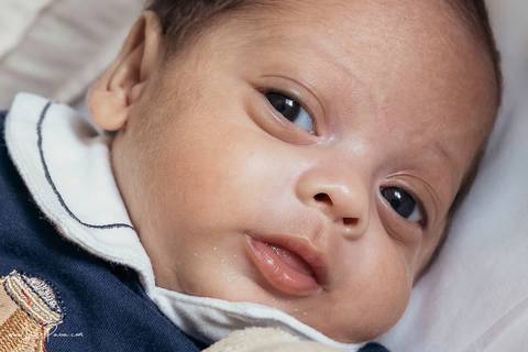 Ensaio newborn, em casa, recem nascido, quarto do bebe, irmãos, gemeos, casal, pais, fotografia de familia, foto em casa, quarto do bebe, decoração do quarto, ensaio de familia, fotografia newborn, primeiros dias, fotografo em natal, detalhes, '