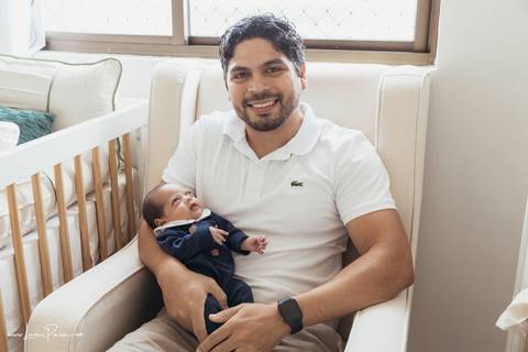 Ensaio newborn, em casa, recem nascido, quarto do bebe, irmãos, gemeos, casal, pais, fotografia de familia, foto em casa, quarto do bebe, decoração do quarto, ensaio de familia, fotografia newborn, primeiros dias, fotografo em natal, detalhes, '