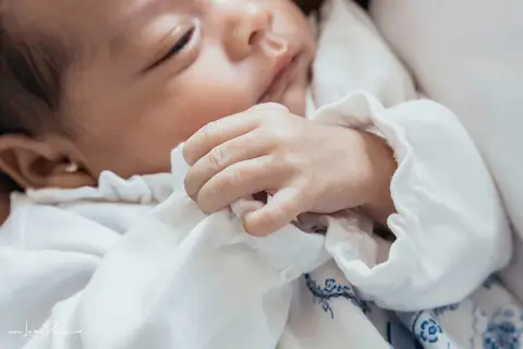 Ensaio newborn, em casa, recem nascido, quarto do bebe, irmãos, gemeos, casal, pais, fotografia de familia, foto em casa, quarto do bebe, decoração do quarto, ensaio de familia, fotografia newborn, primeiros dias, fotografo em natal, detalhes, '