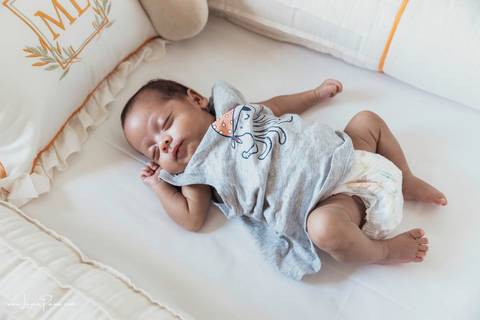 Ensaio newborn, em casa, recem nascido, quarto do bebe, irmãos, gemeos, casal, pais, fotografia de familia, foto em casa, quarto do bebe, decoração do quarto, ensaio de familia, fotografia newborn, primeiros dias, fotografo em natal, detalhes, '