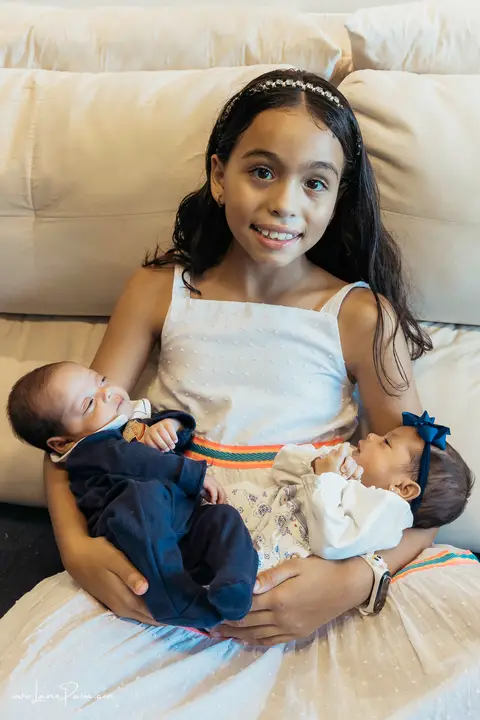 Ensaio newborn, em casa, recem nascido, quarto do bebe, irmãos, gemeos, casal, pais, fotografia de familia, foto em casa, quarto do bebe, decoração do quarto, ensaio de familia, fotografia newborn, primeiros dias, fotografo em natal, detalhes, '