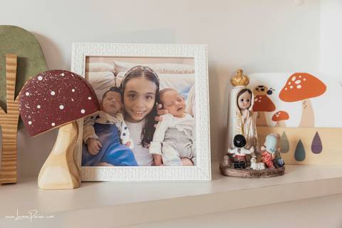 Ensaio newborn, em casa, recem nascido, quarto do bebe, irmãos, gemeos, casal, pais, fotografia de familia, foto em casa, quarto do bebe, decoração do quarto, ensaio de familia, fotografia newborn, primeiros dias, fotografo em natal, detalhes, '
