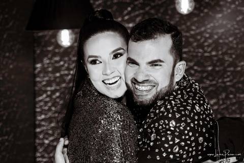 aniversario de 40 anos, tema boate, Chaplin Recepções, Algodão doce Cerimonial,  Banda Som e Balanço , Sax in the House, bolo, familia, fotografia de aniversario, festa, fotografo em natal, amigos, aniversario de adulto, moda, looks, club, night, gay'