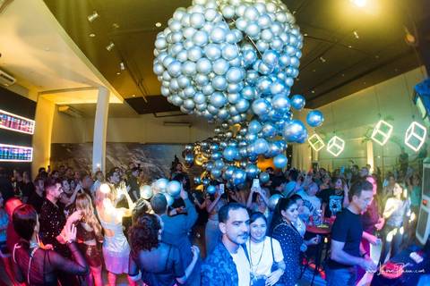 aniversario de 40 anos, tema boate, Chaplin Recepções, Algodão doce Cerimonial,  Banda Som e Balanço , Sax in the House, bolo, familia, fotografia de aniversario, festa, fotografo em natal, amigos, aniversario de adulto, moda, looks, club, night, gay'