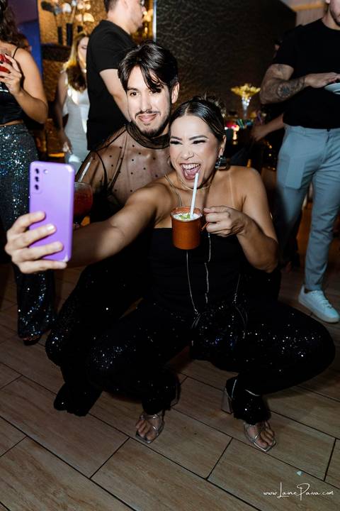 aniversario de 40 anos, tema boate, Chaplin Recepções, Algodão doce Cerimonial,  Banda Som e Balanço , Sax in the House, bolo, familia, fotografia de aniversario, festa, fotografo em natal, amigos, aniversario de adulto, moda, looks, club, night, gay'