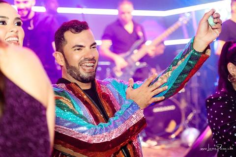 aniversario de 40 anos, tema boate, Chaplin Recepções, Algodão doce,  Banda Som e Balanço , Sax in the House, bolo, familia, fotografia de aniversario, festa, fotografo em natal, amigos, aniversario de adulto, moda, looks, club, night, gay, brilho'