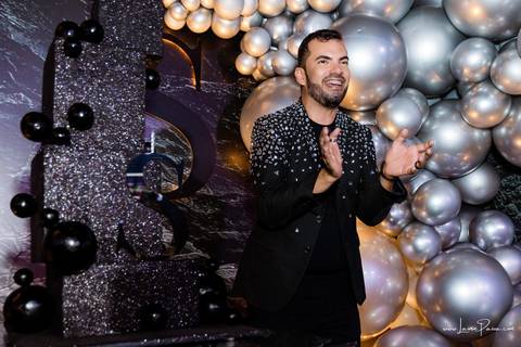 aniversario de 40 anos, tema boate, Chaplin Recepções, Algodão doce Cerimonial,  Banda Som e Balanço , Sax in the House, bolo, familia, fotografia de aniversario, festa, fotografo em natal, amigos, aniversario de adulto, moda, looks, club, night, gay'