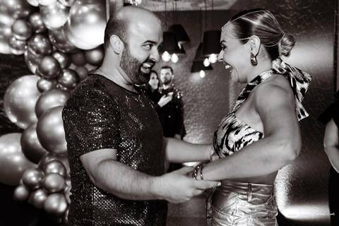 aniversario de 40 anos, tema boate, Chaplin Recepções, Algodão doce Cerimonial,  Banda Som e Balanço , Sax in the House, bolo, familia, fotografia de aniversario, festa, fotografo em natal, amigos, aniversario de adulto, moda, looks, club, night, gay'