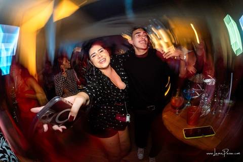 aniversario de 40 anos, tema boate, Chaplin Recepções, Algodão doce,  Banda Som e Balanço , Sax in the House, bolo, familia, fotografia de aniversario, festa, fotografo em natal, amigos, aniversario de adulto, moda, looks, club, night, gay, brilho'