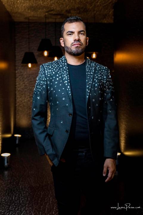 aniversario de 40 anos, tema boate, Chaplin Recepções, Algodão doce Cerimonial,  Banda Som e Balanço , Sax in the House, bolo, familia, fotografia de aniversario, festa, fotografo em natal, amigos, aniversario de adulto, moda, looks, club, night, gay'