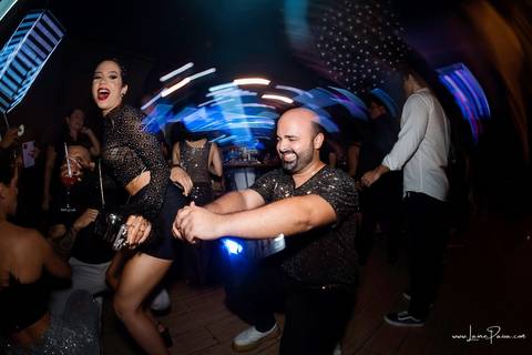 aniversario de 40 anos, tema boate, Chaplin Recepções, Algodão doce,  Banda Som e Balanço , Sax in the House, bolo, familia, fotografia de aniversario, festa, fotografo em natal, amigos, aniversario de adulto, moda, looks, club, night, gay, brilho'