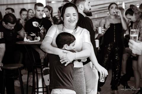 aniversario de 40 anos, tema boate, Chaplin Recepções, Algodão doce Cerimonial,  Banda Som e Balanço , Sax in the House, bolo, familia, fotografia de aniversario, festa, fotografo em natal, amigos, aniversario de adulto, moda, looks, club, night, gay'