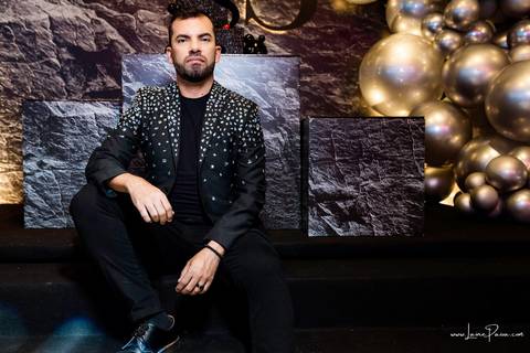 aniversario de 40 anos, tema boate, Chaplin Recepções, Algodão doce Cerimonial,  Banda Som e Balanço , Sax in the House, bolo, familia, fotografia de aniversario, festa, fotografo em natal, amigos, aniversario de adulto, moda, looks, club, night, gay'