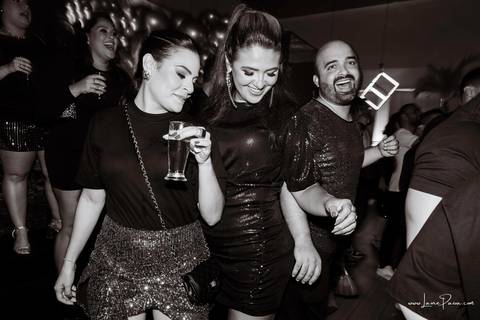 aniversario de 40 anos, tema boate, Chaplin Recepções, Algodão doce,  Banda Som e Balanço , Sax in the House, bolo, familia, fotografia de aniversario, festa, fotografo em natal, amigos, aniversario de adulto, moda, looks, club, night, gay, brilho'